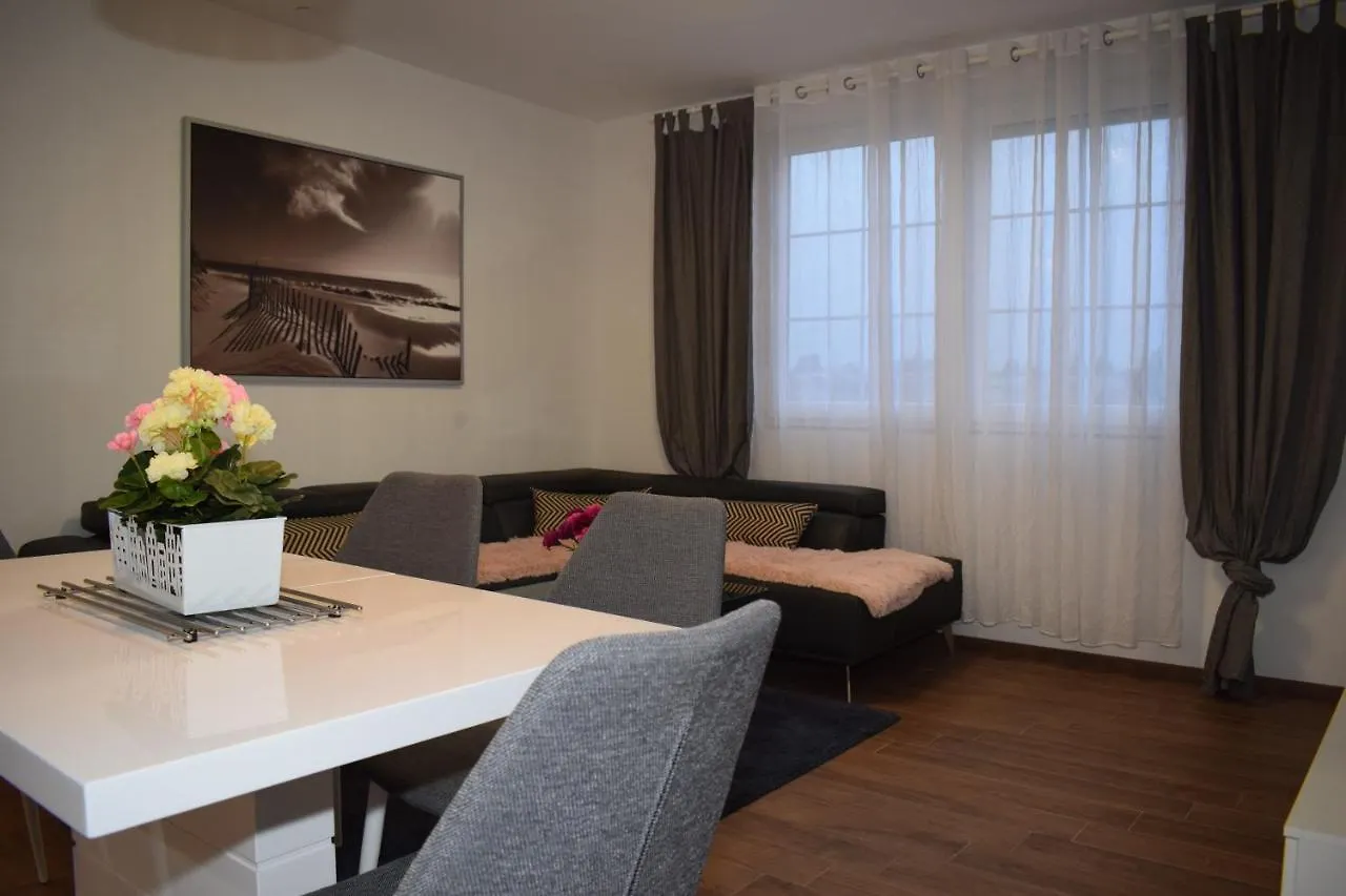 Apartment Trixi Pula
