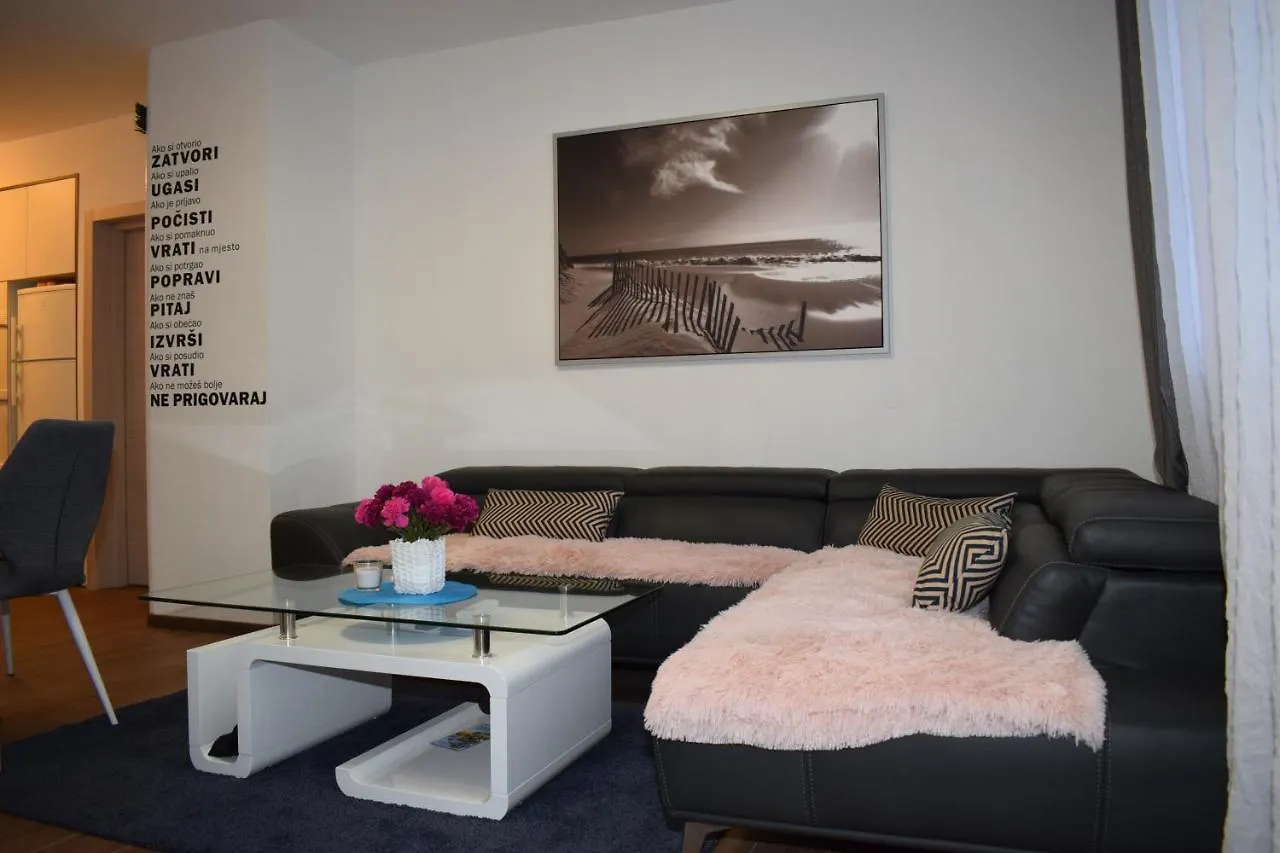 Apartment Trixi Pula